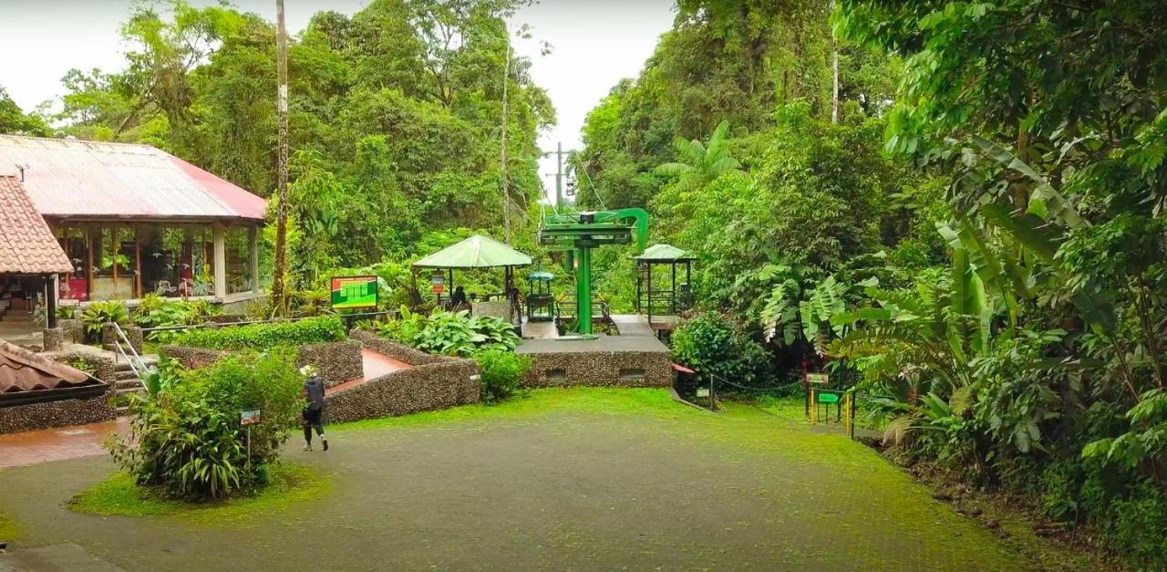 Tapirus Lodge And Reserve Carrillo  Екстер'єр фото